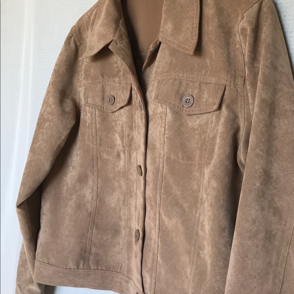 💜2/$15 Faux suede tan jacket (medium)